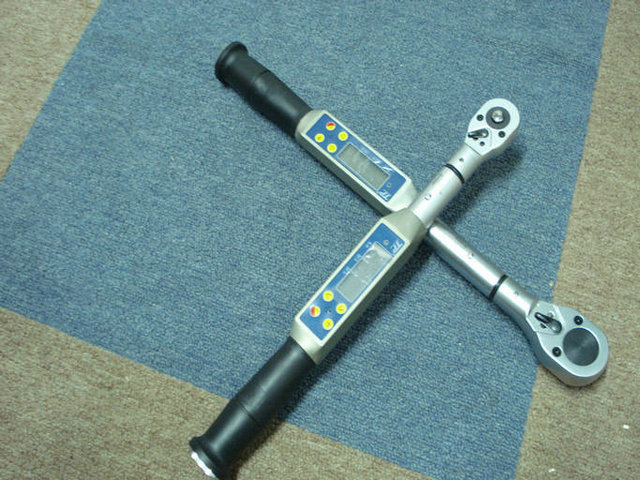 數(shù)顯式扭力扳子