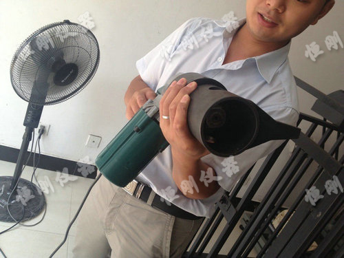電動(dòng)扭矩扳手圖片